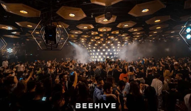 上海BEEHIVE酒吧