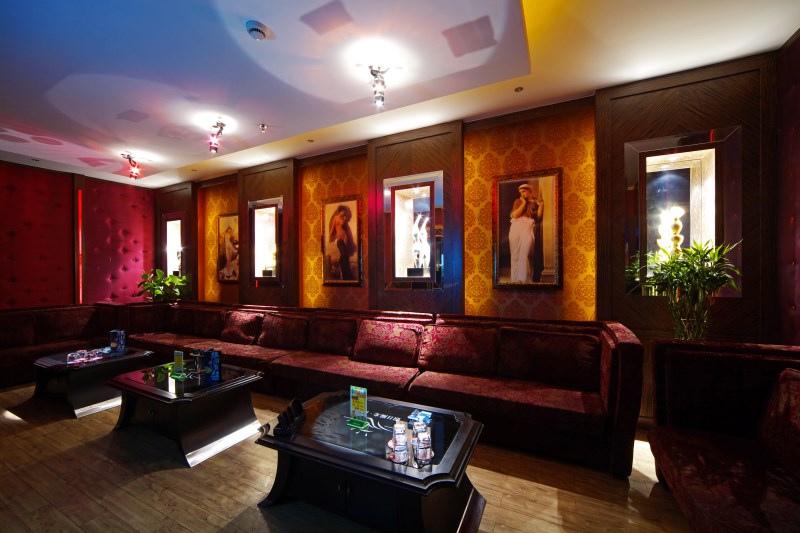 成都西城国际KTV高薪急聘酒水推广员，日