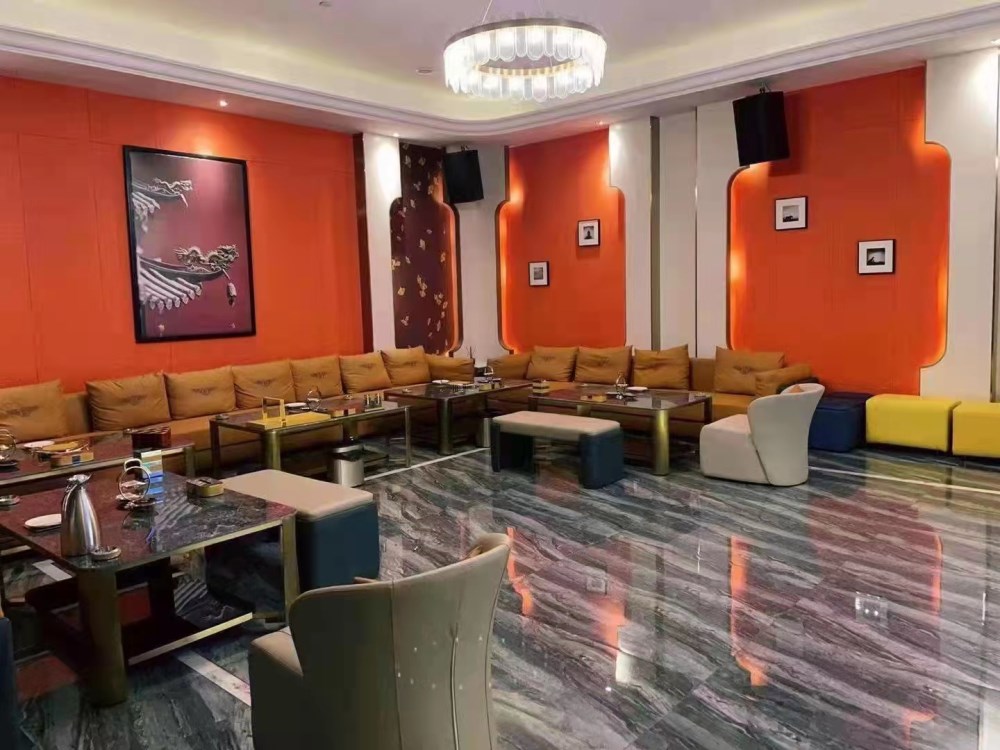 南昌国都商务夜场高薪日结急聘模特（49字）